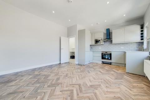 2 bedroom flat to rent, Brookbank Road, Lewisham, SE13