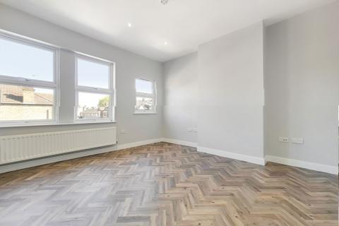 2 bedroom flat to rent, Brookbank Road, Lewisham, SE13