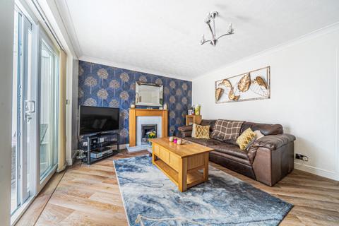 33 Belton Grove, Grantham, NG31 9HH