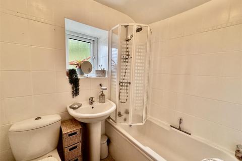 30 Bogthorn, Oakworth, Keighley, BD22 7LT