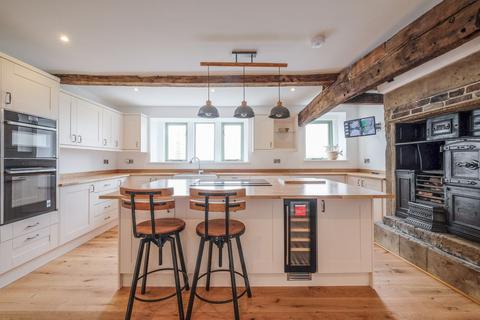 5 bedroom farm house for sale, Roper Lane, Queensbury BD13