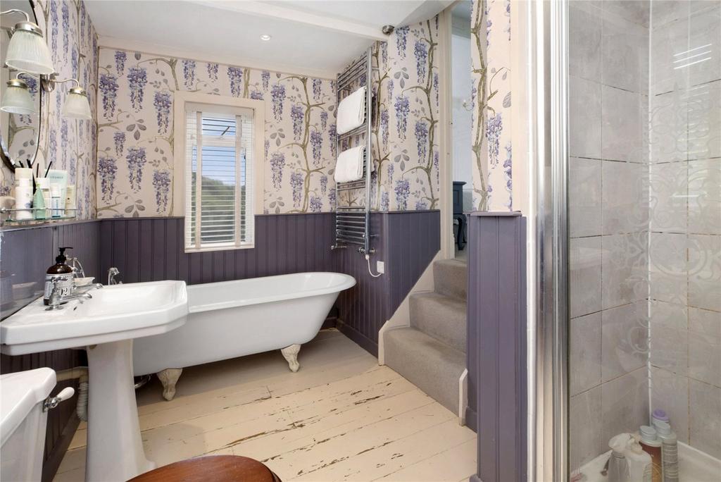 Main En Suite