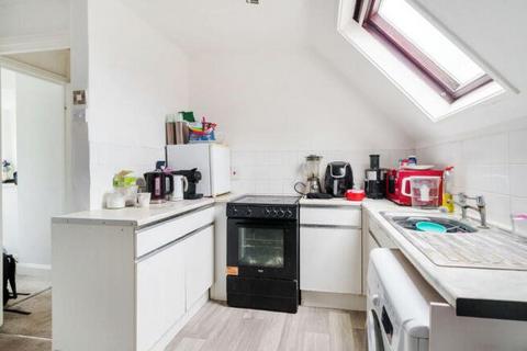 1 bedroom flat for sale, Frithwood Avenue, Northwood HA6
