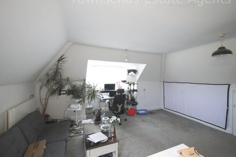 1 bedroom flat for sale, Frithwood Avenue, Northwood HA6