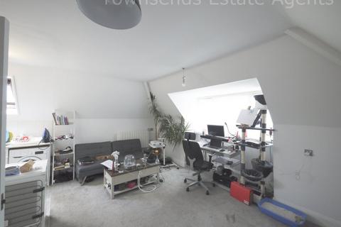 1 bedroom flat for sale, Frithwood Avenue, Northwood HA6