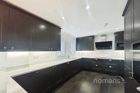 6 bedroom detached house for sale, Moorhen Court, Three Mile Cross, Reading