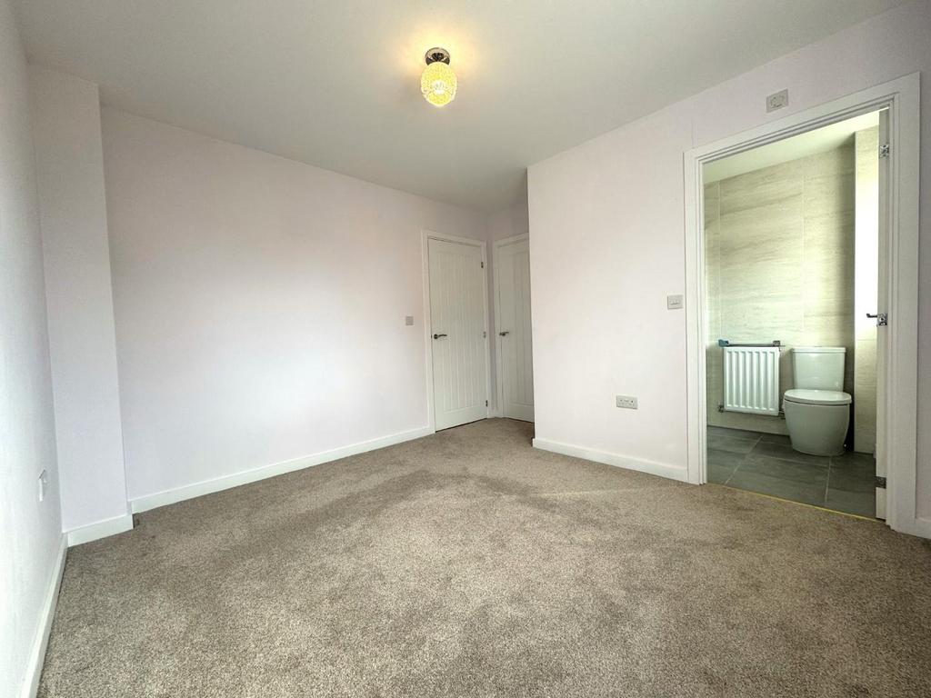 Master bedroom.jpg