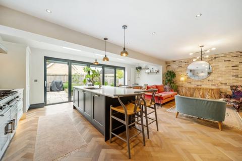 8 Bletchley Close, Horsforth, Leeds, LS18 4FD