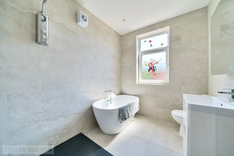 3 bedroom terraced house for sale, Huddersfield Road, Newhey, Rochdale, Greater Manchester, OL16