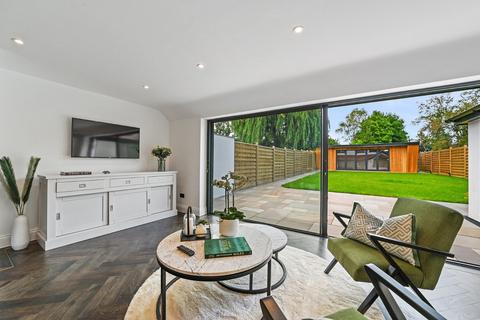 10 Baldocks Road, Theydon Bois, Epping, CM16 7EB