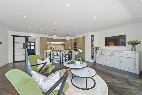 10 Baldocks Road, Theydon Bois, Epping, CM16 7EB