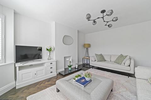 10 Baldocks Road, Theydon Bois, Epping, CM16 7EB