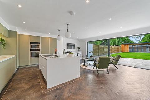 10 Baldocks Road, Theydon Bois, Epping, CM16 7EB
