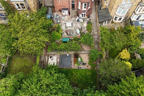 8 bedroom house for sale, Westbourne Park, Scarborough