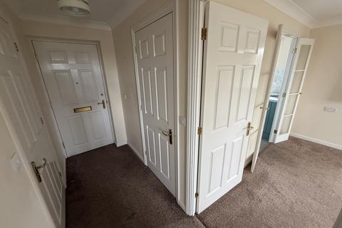 1 bedroom flat for sale, Prices Lane, Reigate RH2
