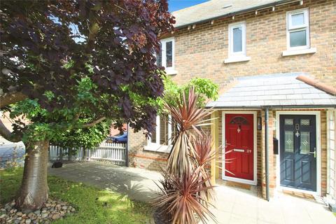 2 bedroom semi-detached house for sale, Mansfield Drive, Sittingbourne ME9