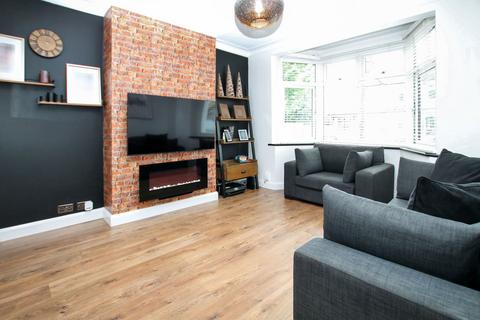 31 Cavenham Gardens, Hornchurch, RM11 2AU