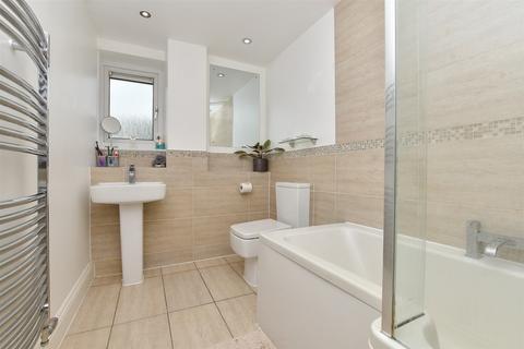 139 Chetwode Road, Tadworth, KT20 5PJ