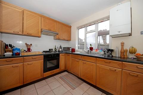 5 Maple Grove, London, W5 4LA