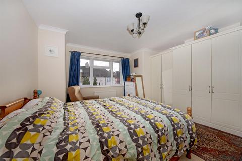 5 Maple Grove, London, W5 4LA