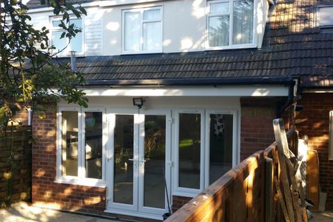 3 bedroom end of terrace house for sale, Farm Close, High Barnet, EN5
