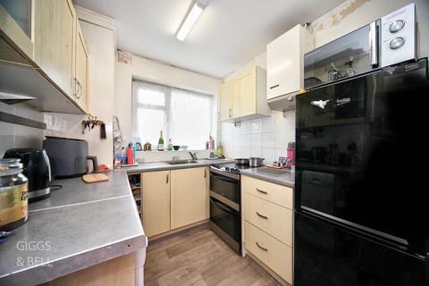 35 Fair Oak Drive, Luton, LU2 7TQ