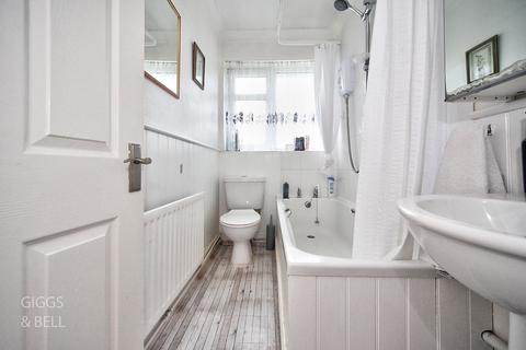 35 Fair Oak Drive, Luton, LU2 7TQ