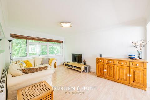 Leonard Way, Brentwood, CM14