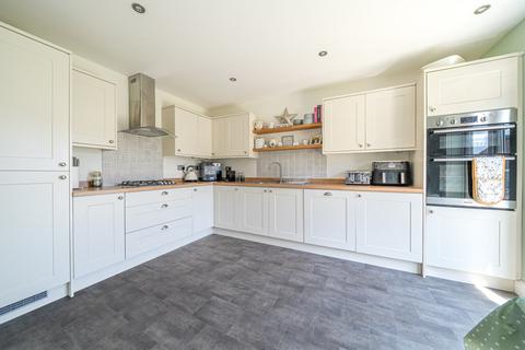 5 bedroom detached house for sale, Feltham Way, Tewkesbury, Gloucestershire