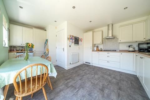 5 bedroom detached house for sale, Feltham Way, Tewkesbury, Gloucestershire