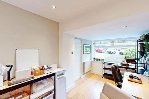 29 Barnfield Drive, Westhoughton, Bolton, BL5 3UA