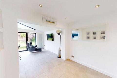 29 Barnfield Drive, Westhoughton, Bolton, BL5 3UA