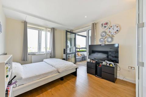 undefined, Staines Road, Hounslow, HOUNSLOW, TW4