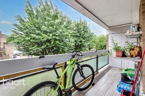2 bedroom maisonette for sale, Hulverston Close, Sutton