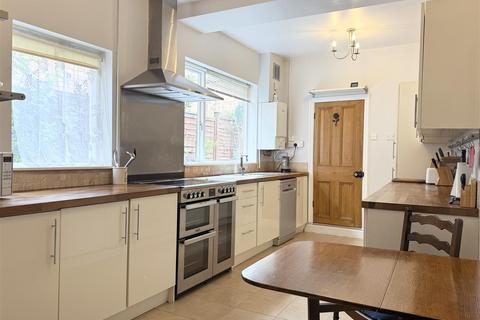 4 bedroom terraced house for sale, Lansdowne Road, Aylestone LE2