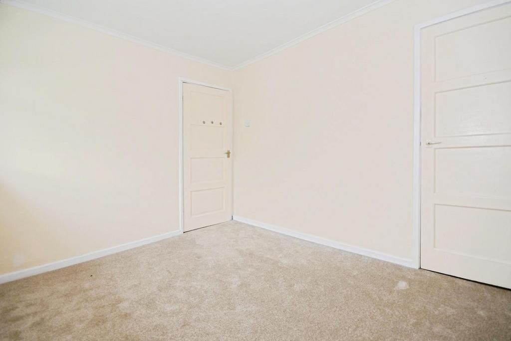BEDROOM 2 02.jpg