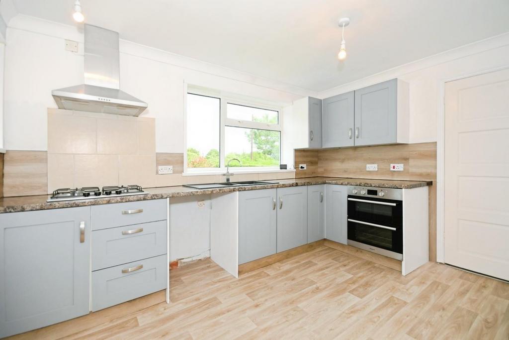 KITCHEN 03.jpg