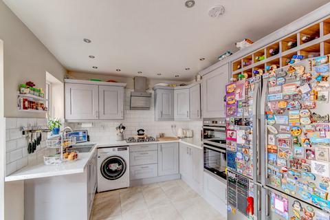 16 Auxerre Avenue, Redditch, B98 7QP