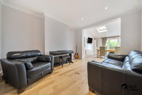 31 The Grove, West Wickham, BR4 9JT