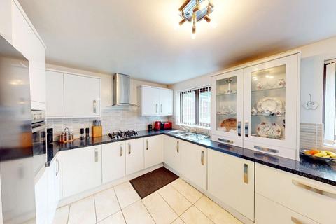 4 bedroom detached house for sale, Pewfist Green, Westhoughton, BL5