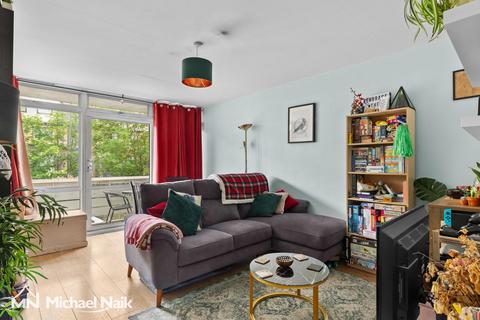 undefined, Arbor Court, London N16