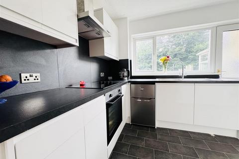 2 bedroom townhouse for sale, Woodlands Close, Denby Dale, HD8 8RH