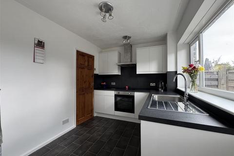 2 bedroom townhouse for sale, Woodlands Close, Denby Dale, HD8 8RH