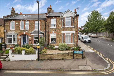 9 Sunnyside, London, SE6 4UR
