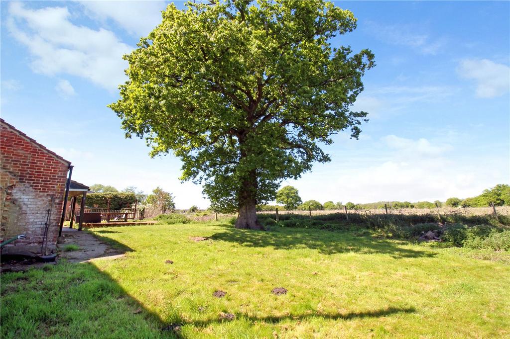 Farmhouse Garden
