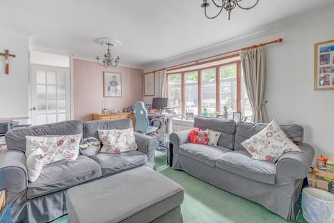 26 Aldington Close, Redditch, B98 7NE