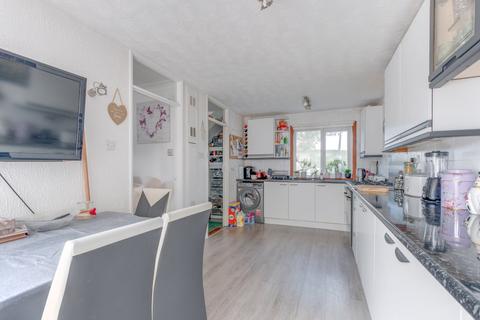 26 Aldington Close, Redditch, B98 7NE