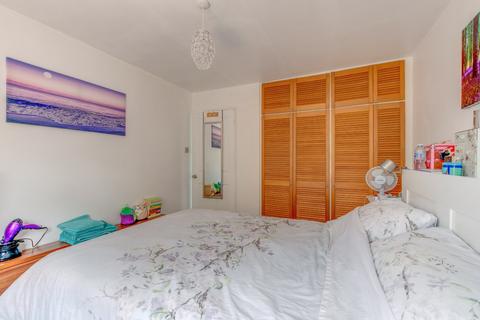 26 Aldington Close, Redditch, B98 7NE