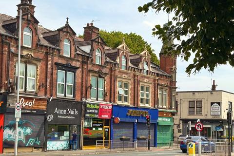 Studio to rent, 352-354 Kirkstall Road, Burley, Leeds, LS4