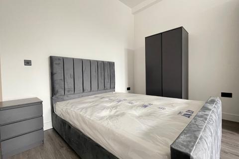 Studio to rent, 352-354 Kirkstall Road, Burley, Leeds, LS4